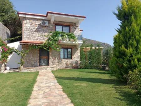 Villa Zum Verkauf In Marmaris Söğüt Village, Mit Herrlichem Meerblick, Swimmingpool, Parkplatz, 3 Zimmer, 1 Wohnzimmer, Garten, 200M2 Nutzfläche