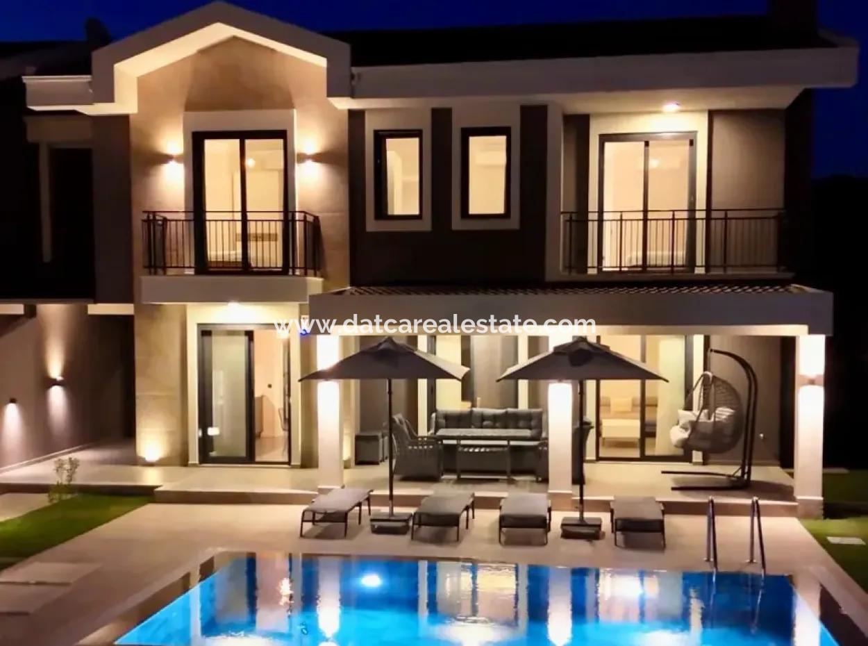 Ultra Luxury Daily Villa For Rent With Detached Swimming Pool, 3 Rooms, 1 Living Room, Garden In Marmaris Camli Neighborhood