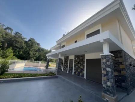 Ultra Luxury Villa For Sale In Icmeler Neighborhood Of Marmaris District, 4 Rooms 4 Bathrooms 240M2 With Swimming Pool In A Fully Detached 450M2 Plot With Forest View