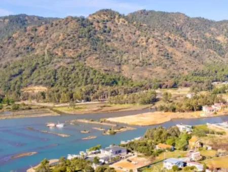 Marmaris Hisarönü Koyunda Denize Sıfır 6500M2 Turizm Alanı İçerisinde Satılık Arsa