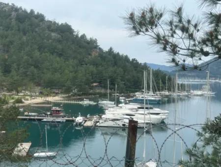 Marmaris Orhaniye Köyünde 1400M2 Denize Sıfır Yatçekek Yeri Hisseli Tapu